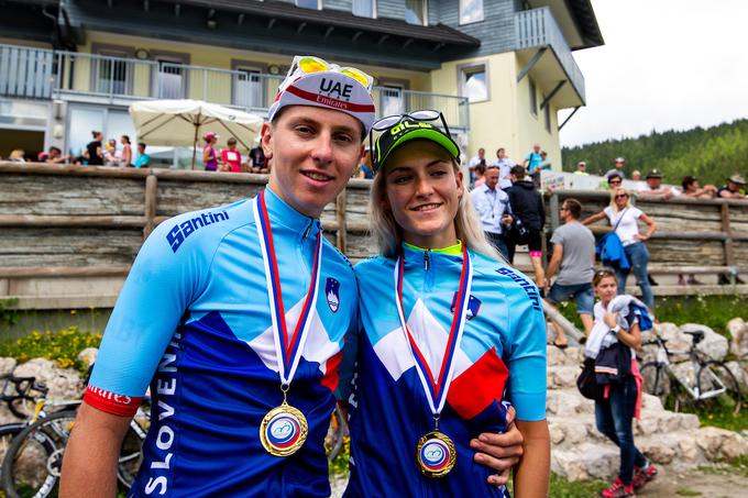 56e97dc75f404d0f2a2b kronometer urska zigart tadej pogacar