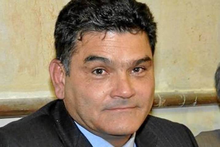 02polit02a018 big ce VL168083 MG22546926